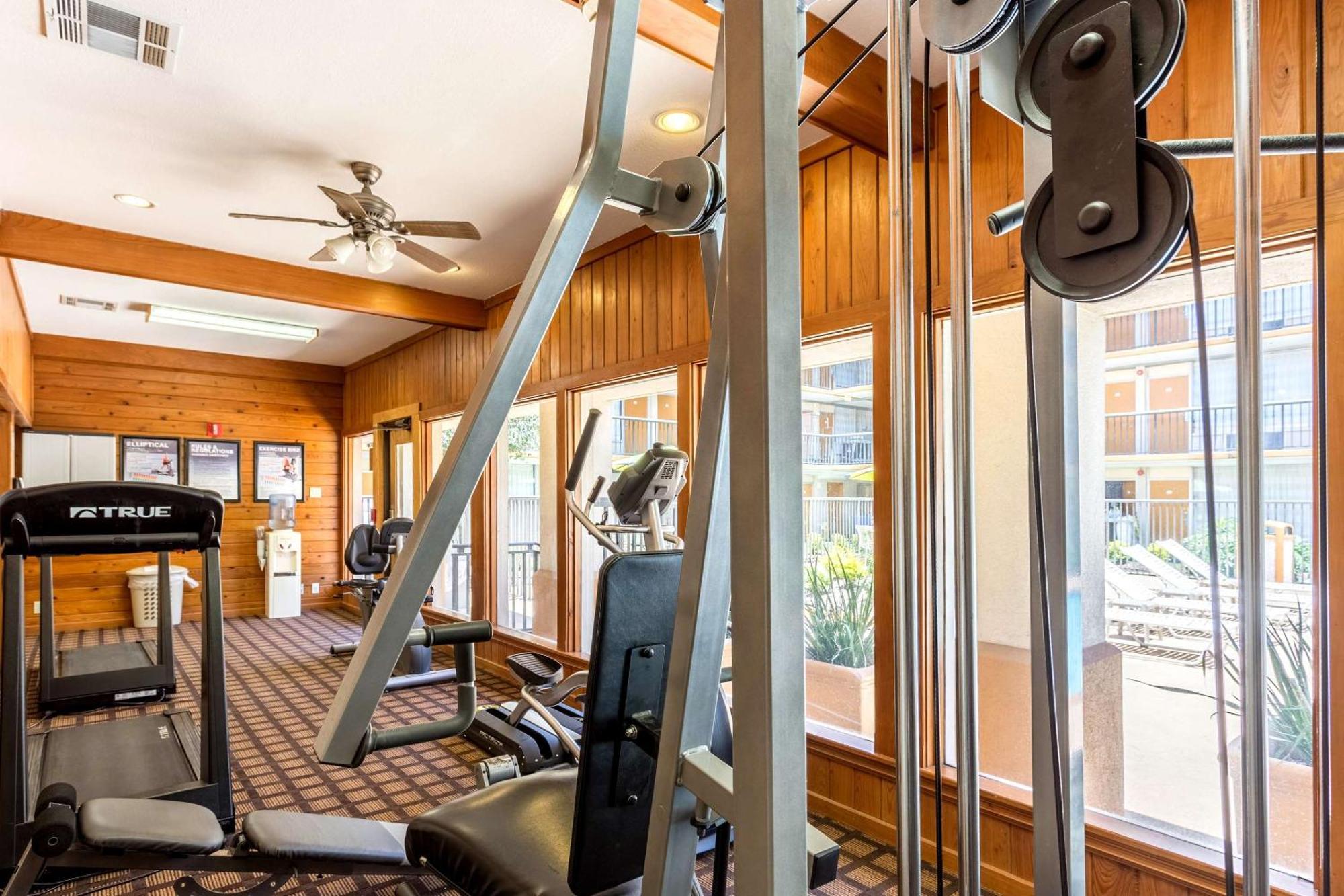 Quality Inn & Suites Baton Rouge West - Port Allen Eksteriør bilde